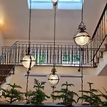 Oscars 1415 Hotel