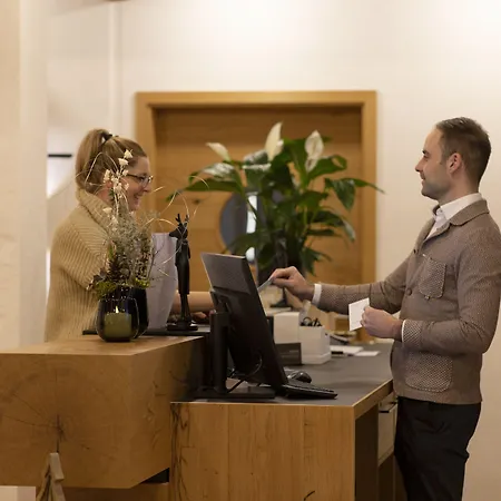 酒店 Oscars 1415 4*