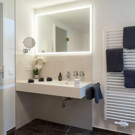 Ξενοδοχείο Oscars 1415 Bad Liebenzell